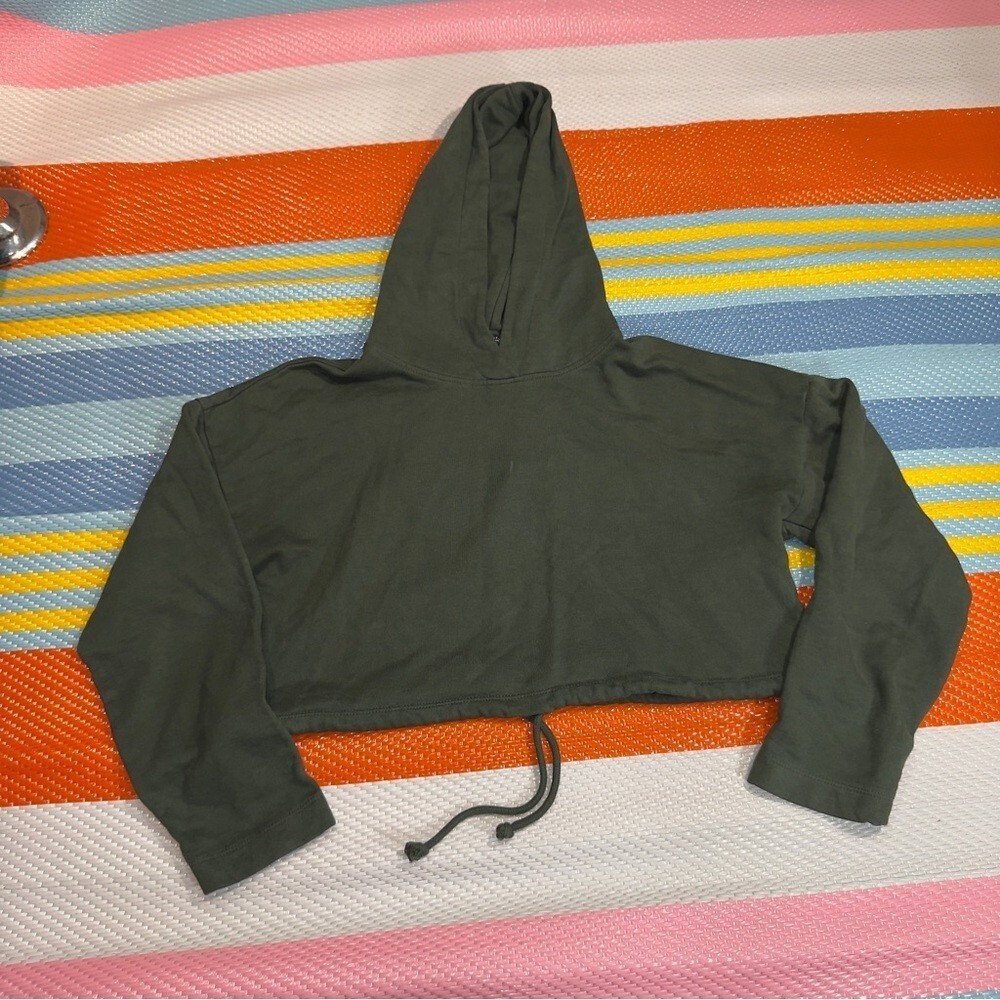 Zara Green Cropped Pullover Hoodie Sweater Women’s Size Small